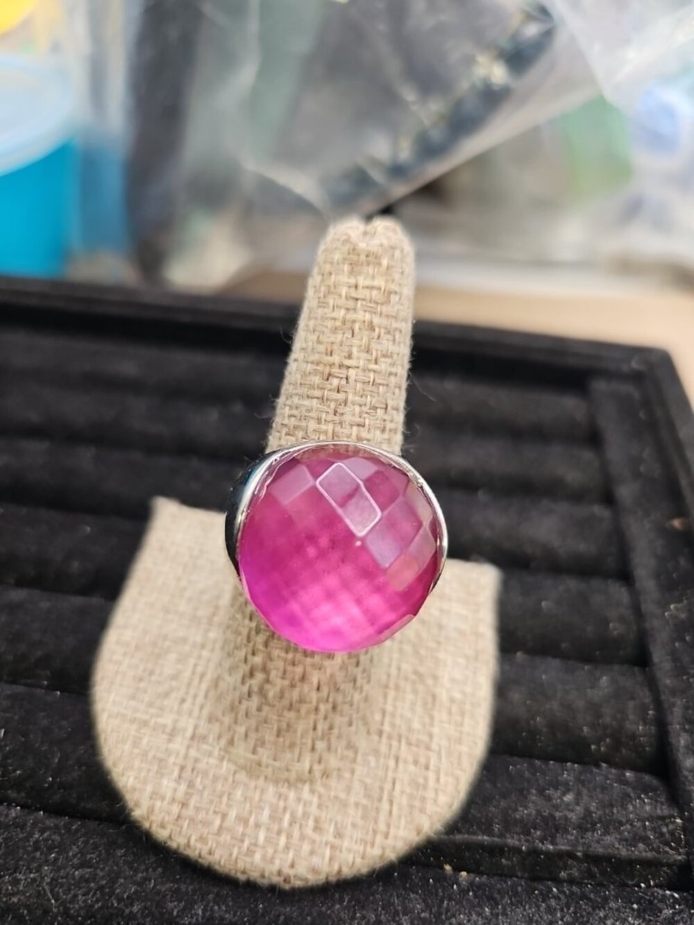 Ring Size 8.5 Silvertone With Pink Stone Avon Mark - Picture 6 of 6